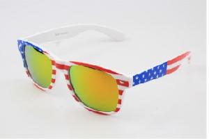 Wayfarer Style Plastic American Flag Print Sunglasses